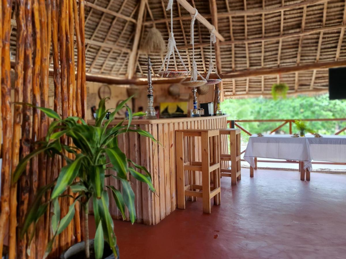 Uhuru House And Restaurant Nungwi Exteriér fotografie